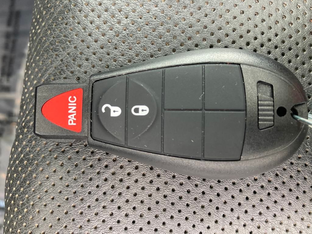 Vehicle image 41 of 49