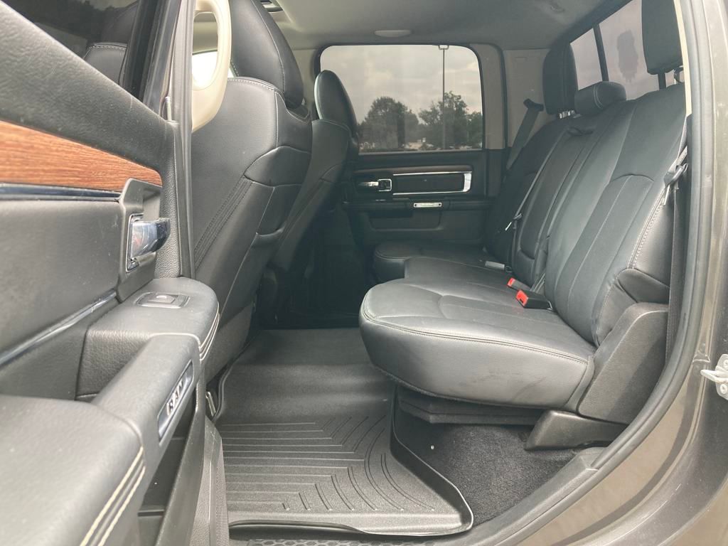 Vehicle image 23 of 49