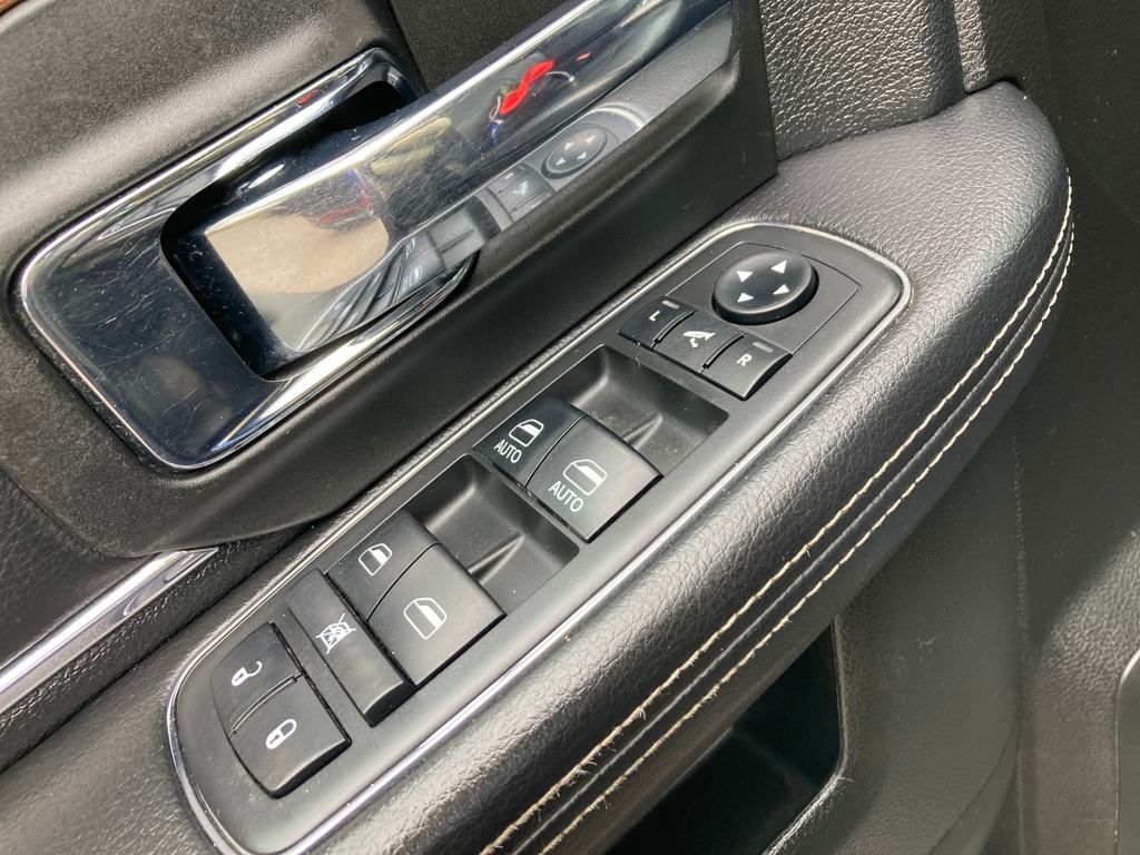 Vehicle image 45 of 49