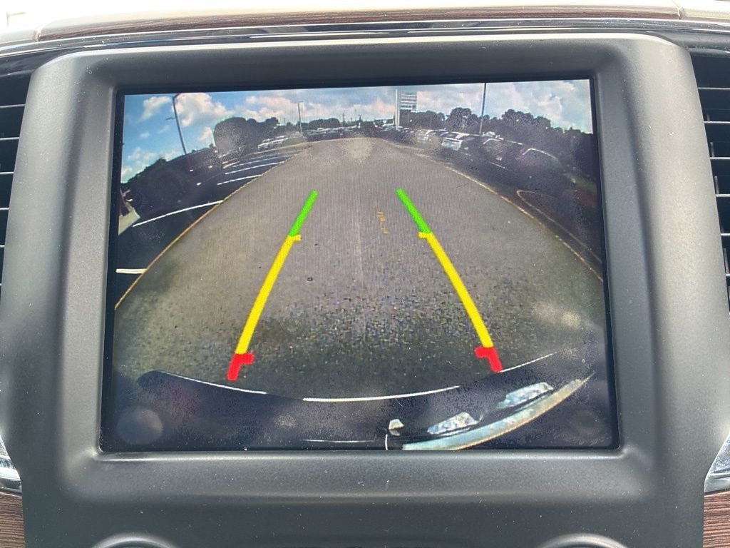 Vehicle image 36 of 49