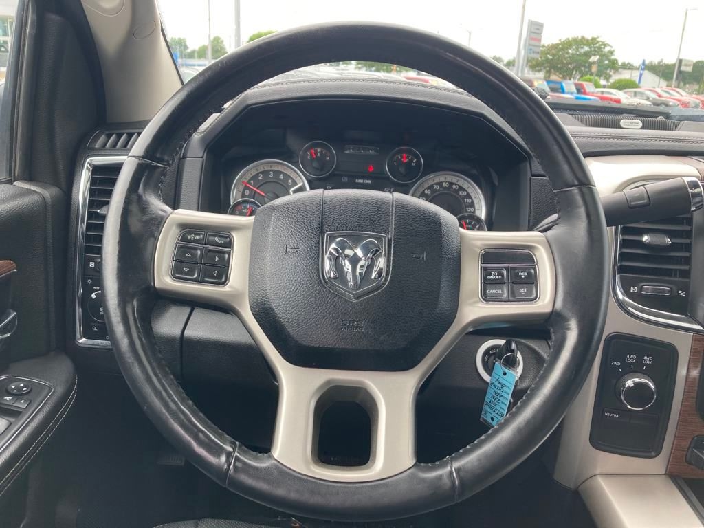Vehicle image 46 of 49