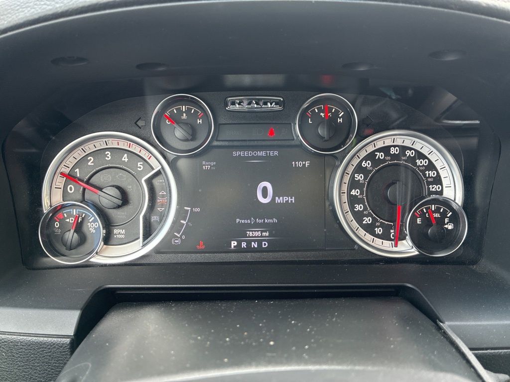 Vehicle image 27 of 49