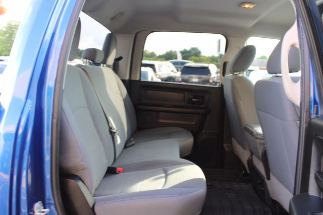 Vehicle image 9 of 31