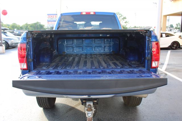 Vehicle image 8 of 31