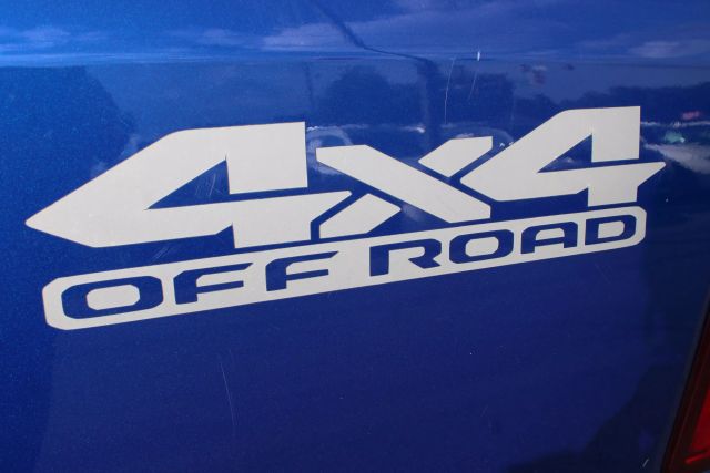 Vehicle image 25 of 31