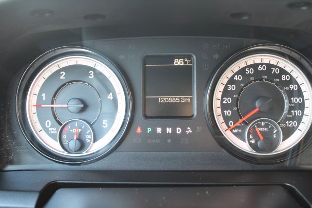 Vehicle image 15 of 31
