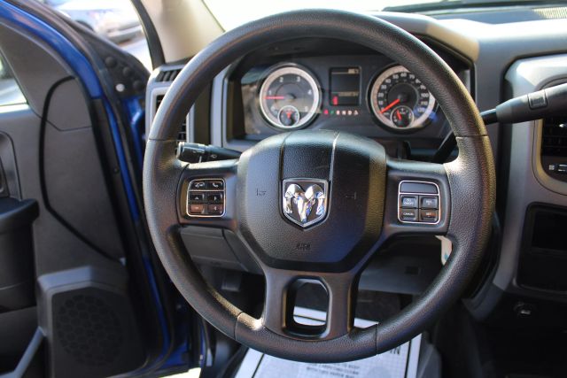 Vehicle image 14 of 31