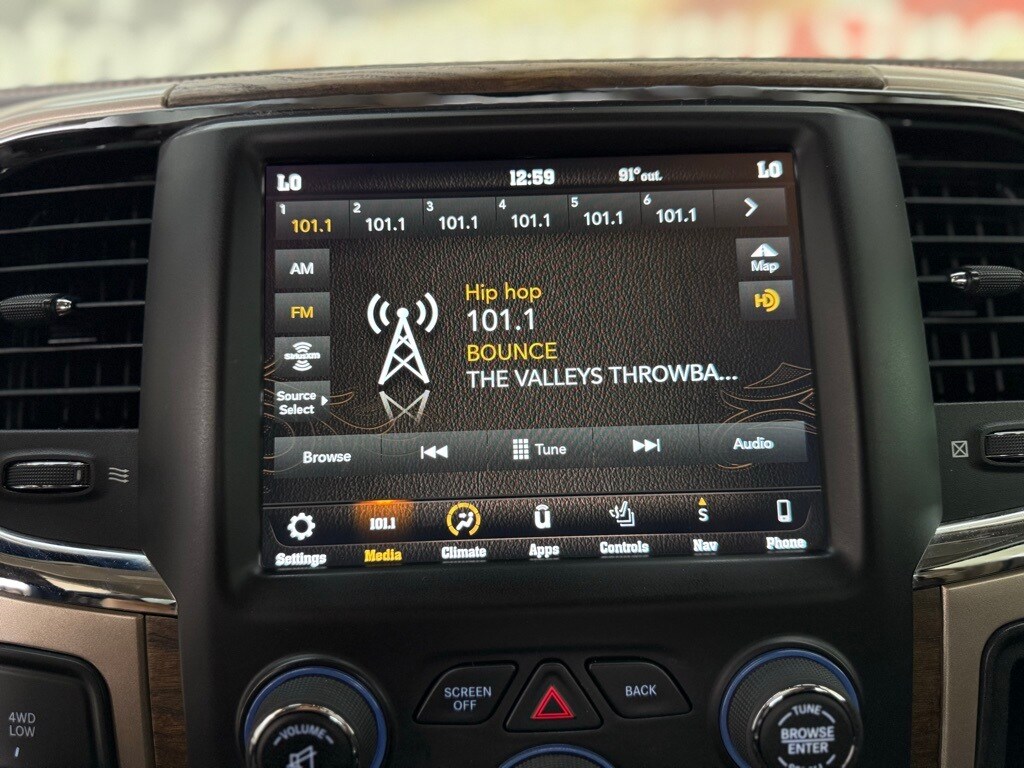 Vehicle image 38 of 61