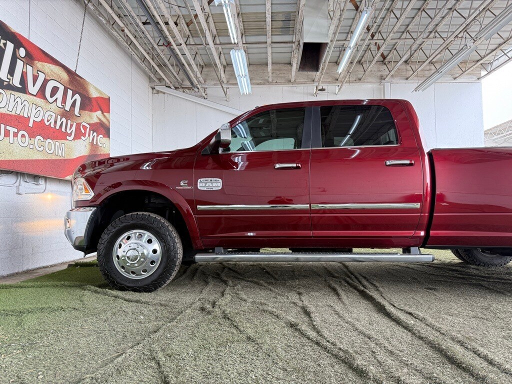 Vehicle image 8 of 61