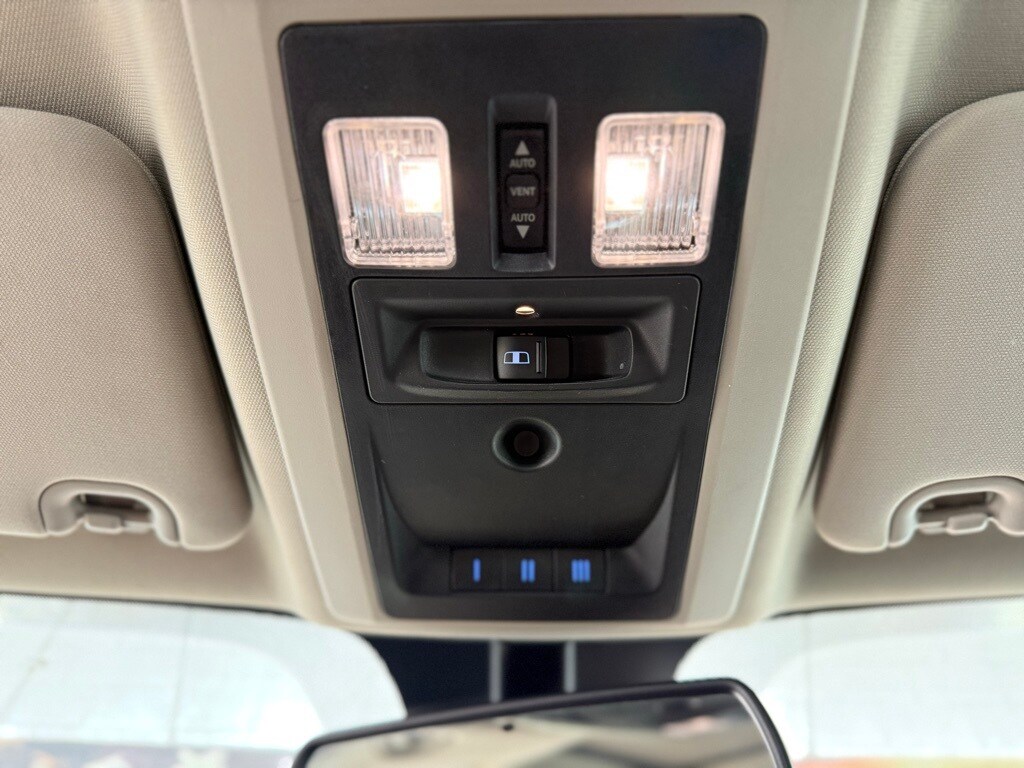 Vehicle image 47 of 61