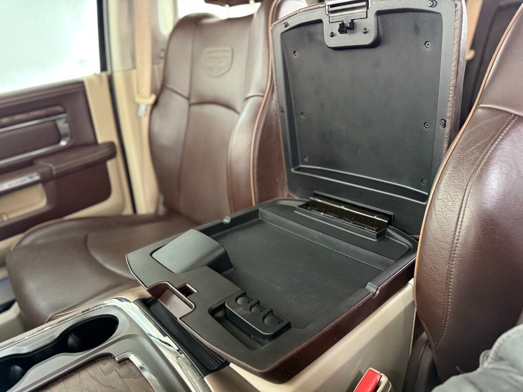 Vehicle image 43 of 61