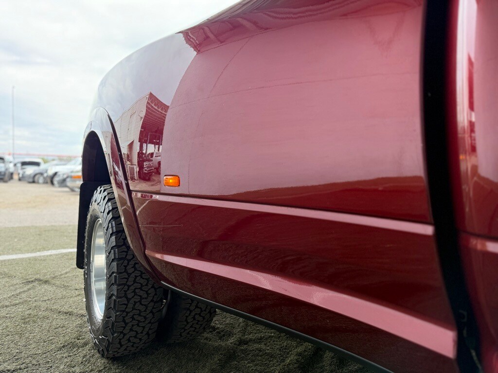 Vehicle image 15 of 61