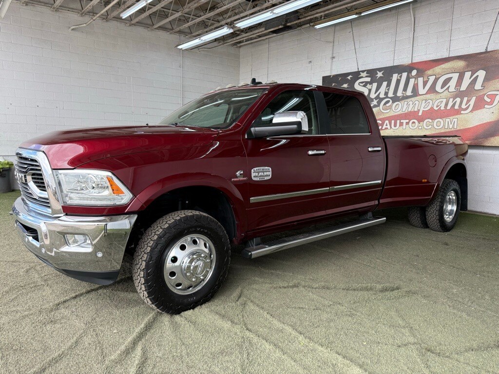 Vehicle image 2 of 61