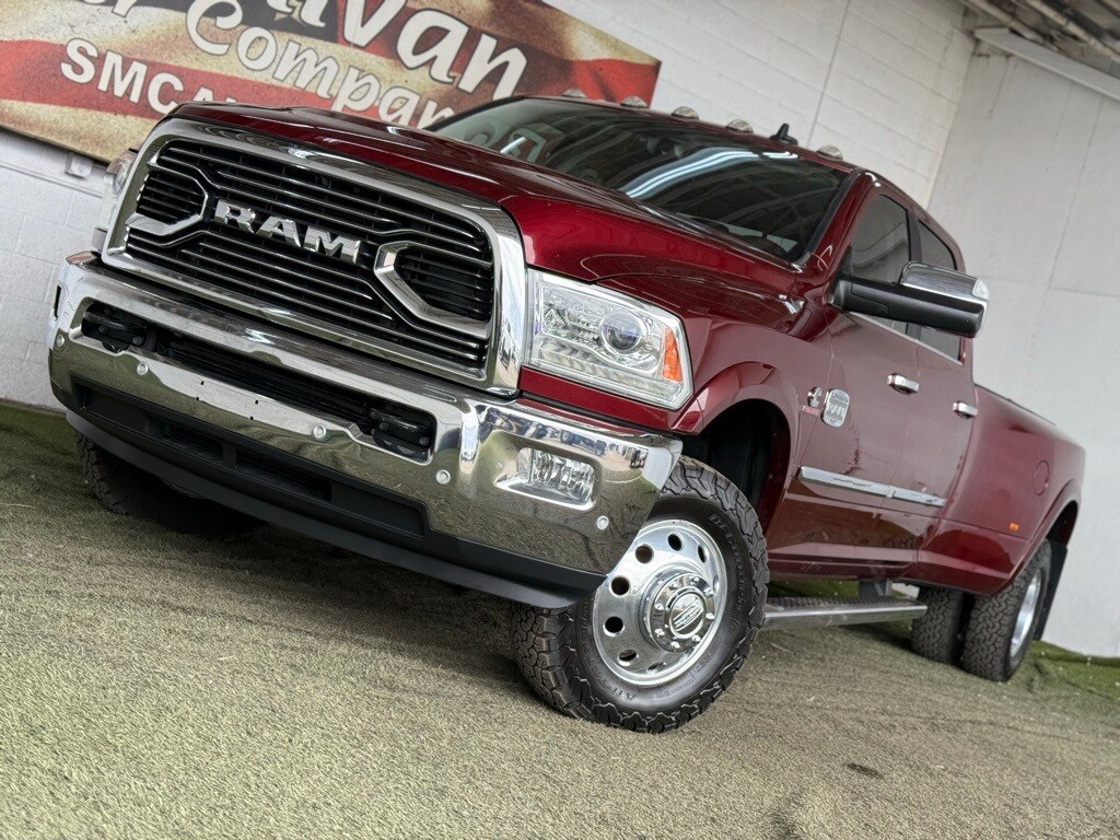 Vehicle image 10 of 61