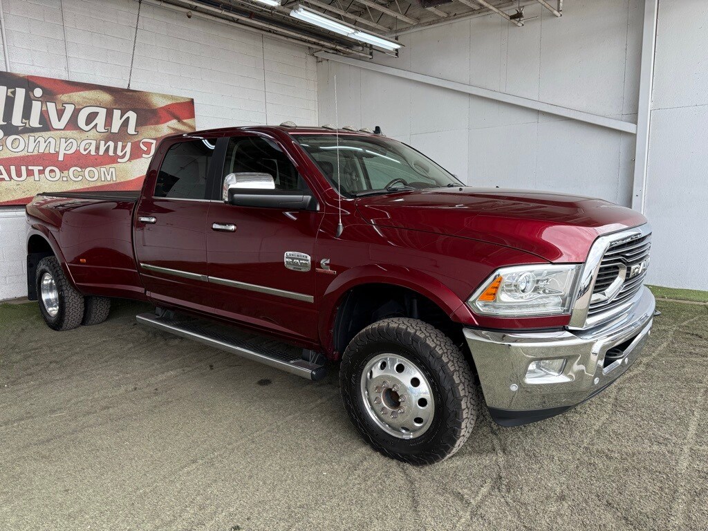 Vehicle image 4 of 61