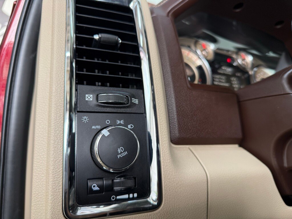 Vehicle image 22 of 61