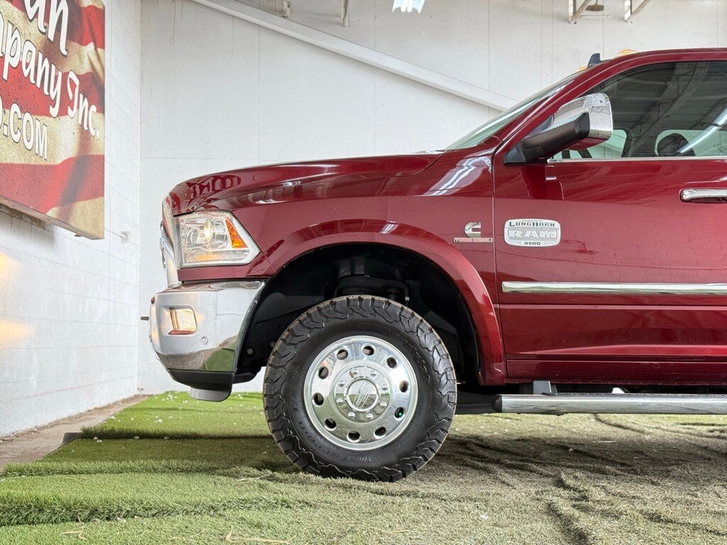 Vehicle image 9 of 61