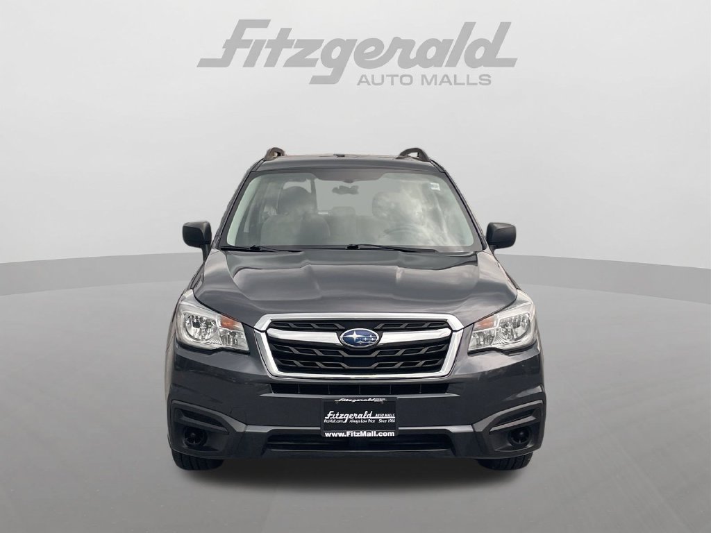 2018 Subaru Forester Base Image 2 of 28