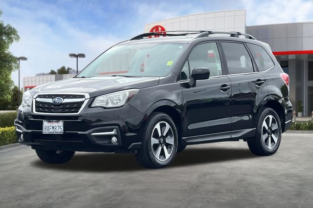 2018 Subaru Forester Limited Image 1 of 33