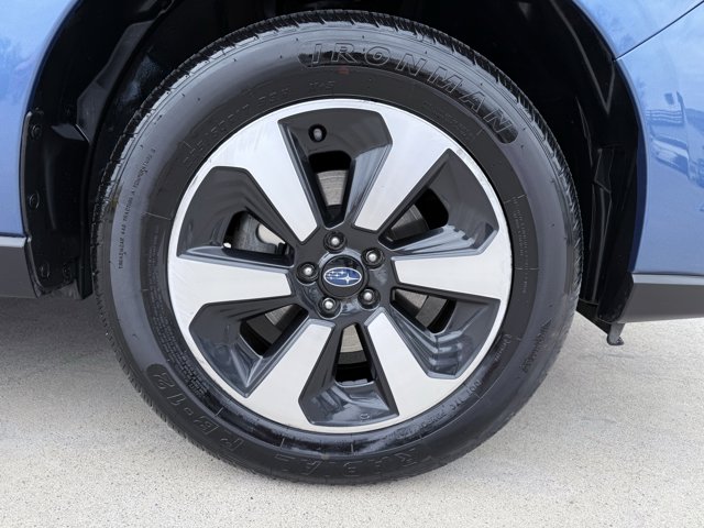 Vehicle image 39 of 41