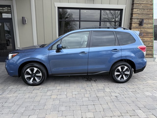 Vehicle image 25 of 41