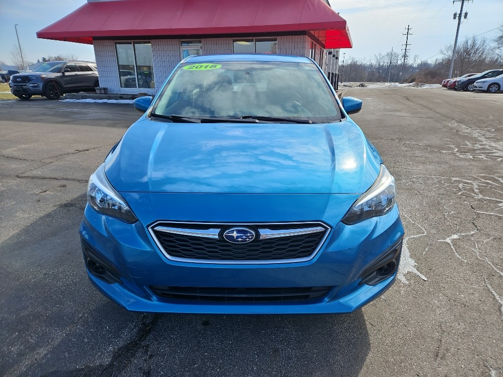 2018 Subaru Impreza Premium Image 2 of 22