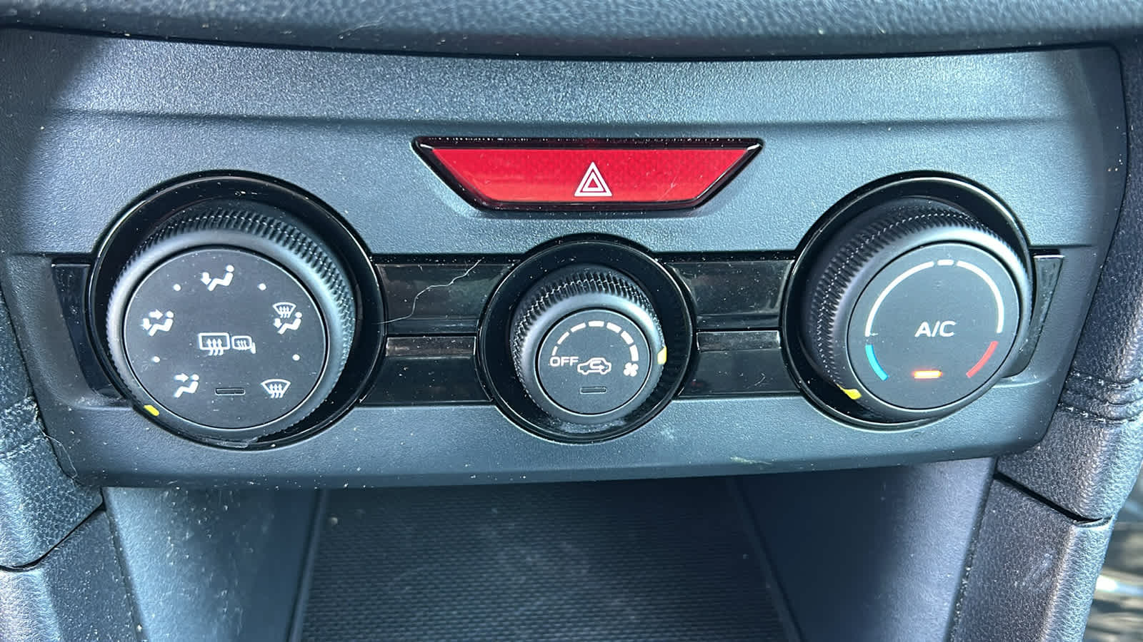 Vehicle image 27 of 30