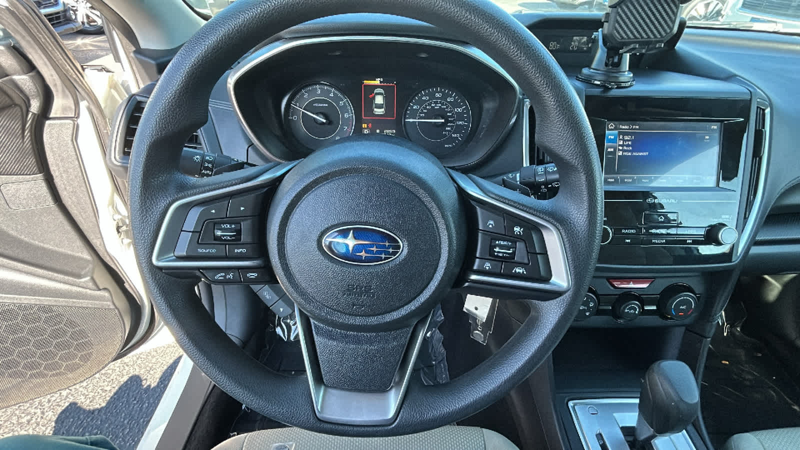 Vehicle image 28 of 30