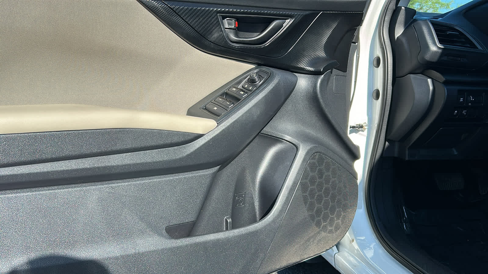 Vehicle image 22 of 30