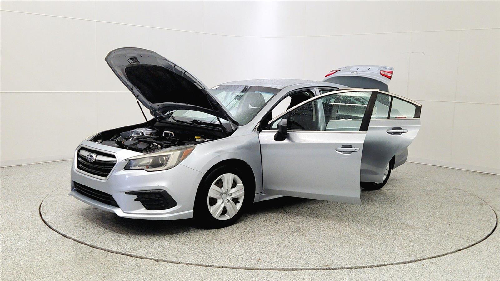 2018 Subaru Legacy Base Image 2 of 37