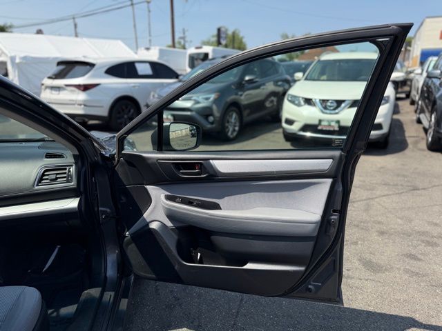 Vehicle image 22 of 36
