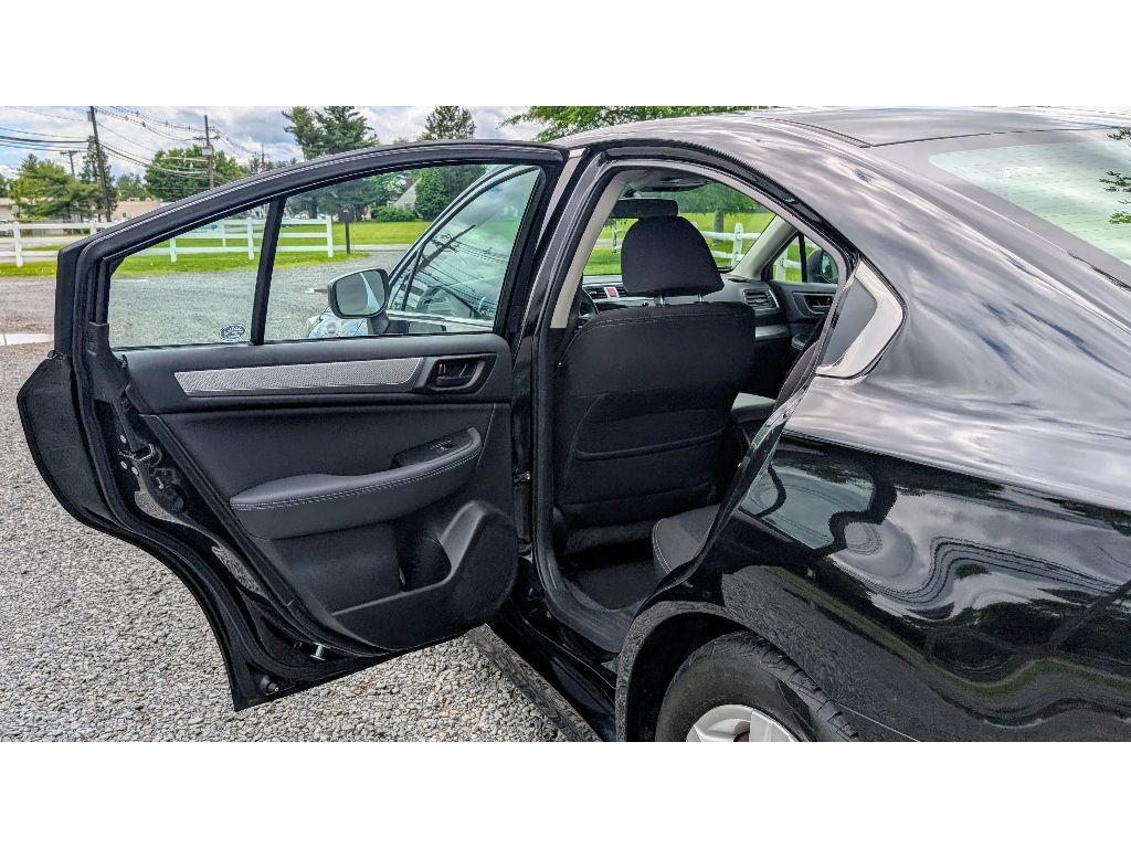 Vehicle image 9 of 26
