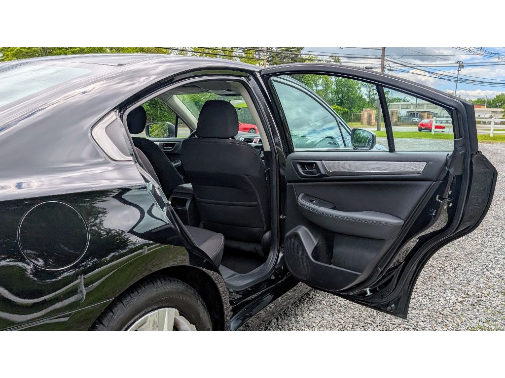 Vehicle image 11 of 26