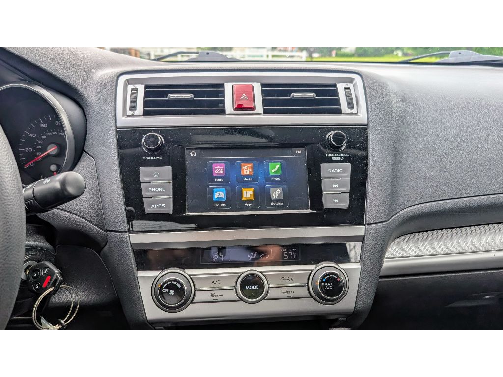 Vehicle image 22 of 26