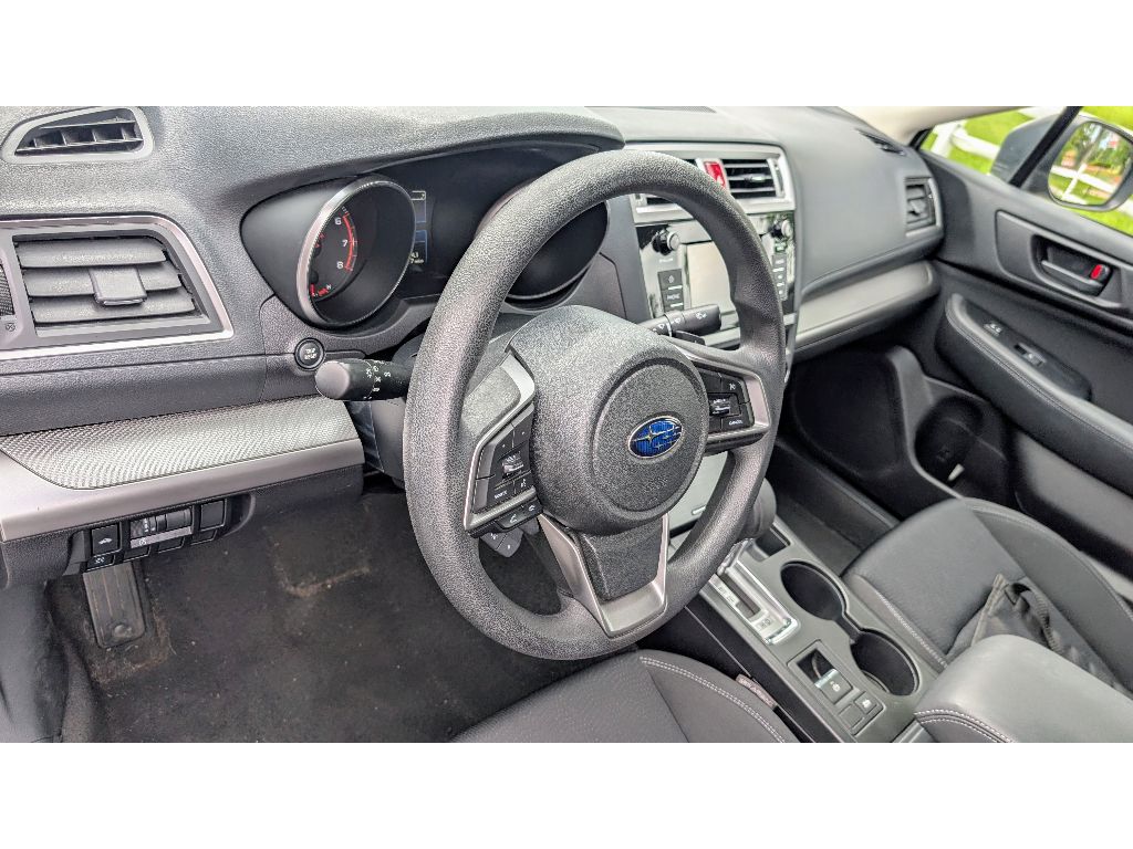Vehicle image 17 of 26