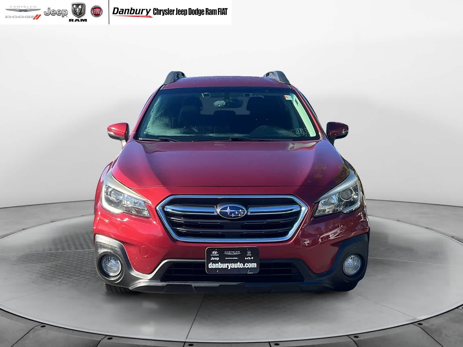 2018 Subaru Outback Premium Image 2 of 23