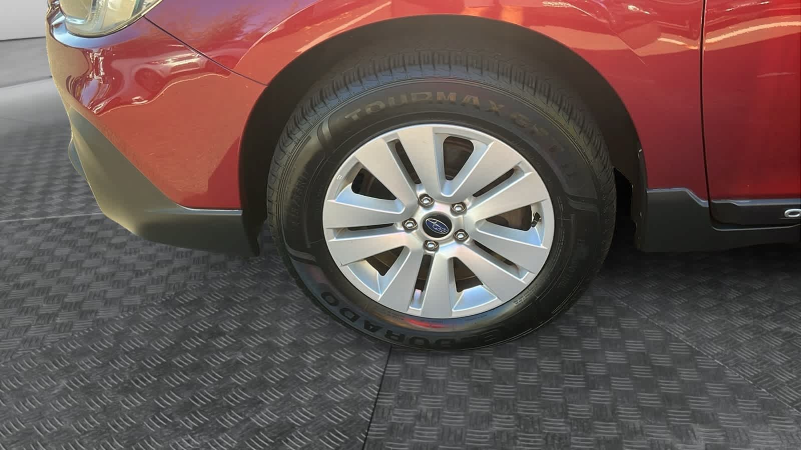 2018 Subaru Outback Premium Image 7 of 23