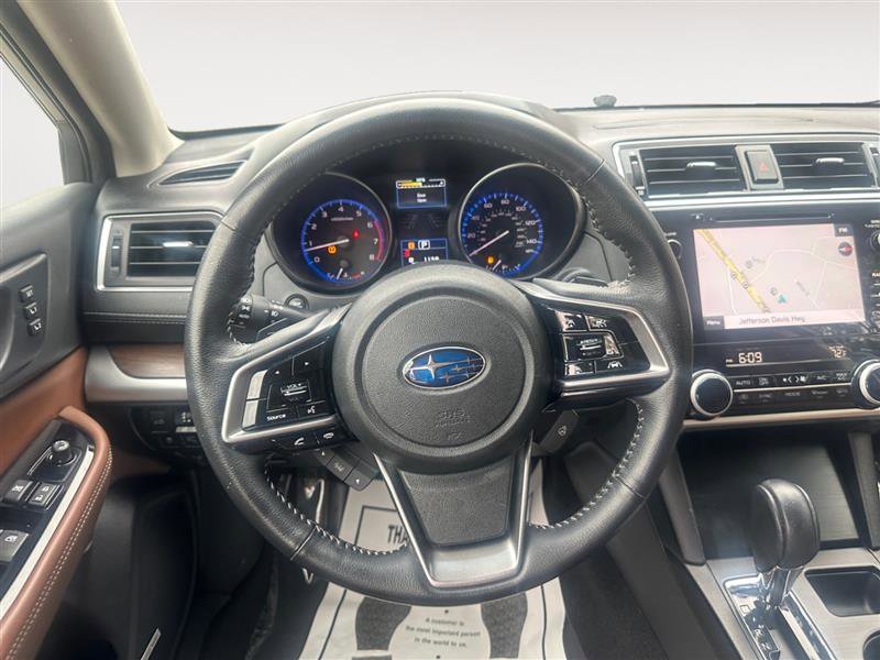 Vehicle image 11 of 13