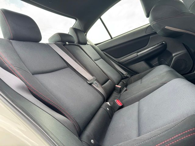 Vehicle image 36 of 42
