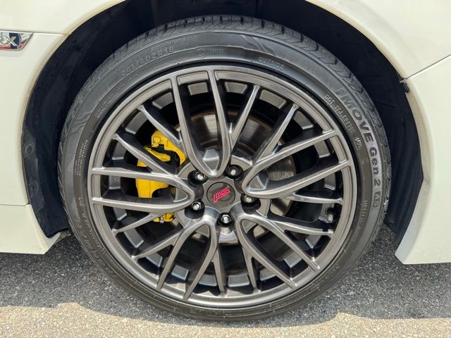 Vehicle image 10 of 42