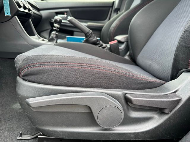 Vehicle image 22 of 42