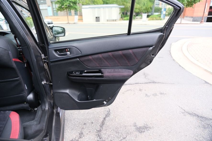 Vehicle image 24 of 41