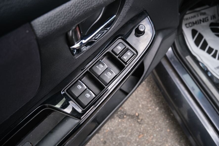 Vehicle image 18 of 41