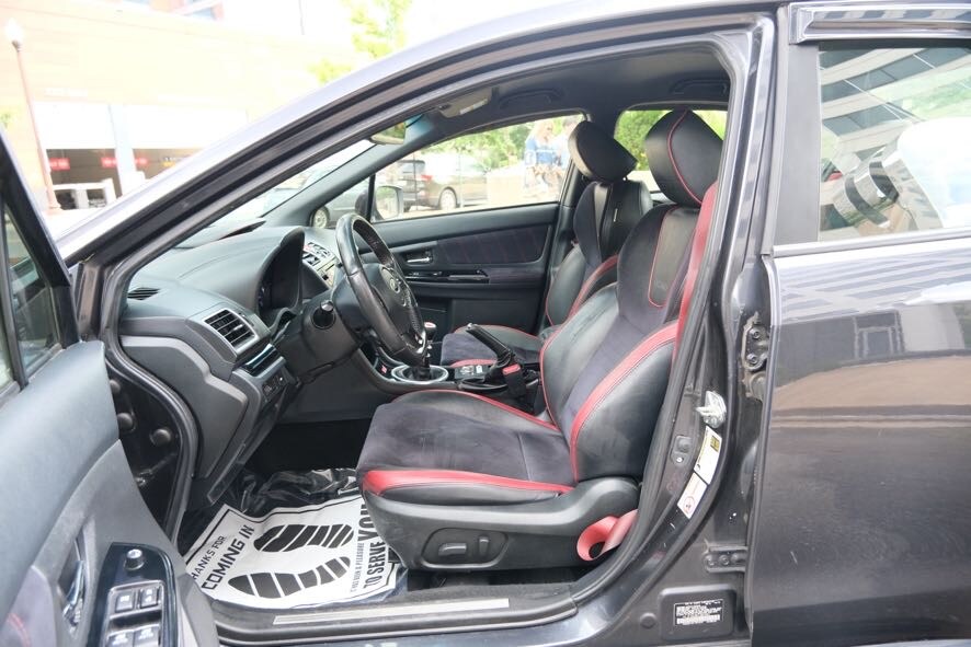 Vehicle image 16 of 41