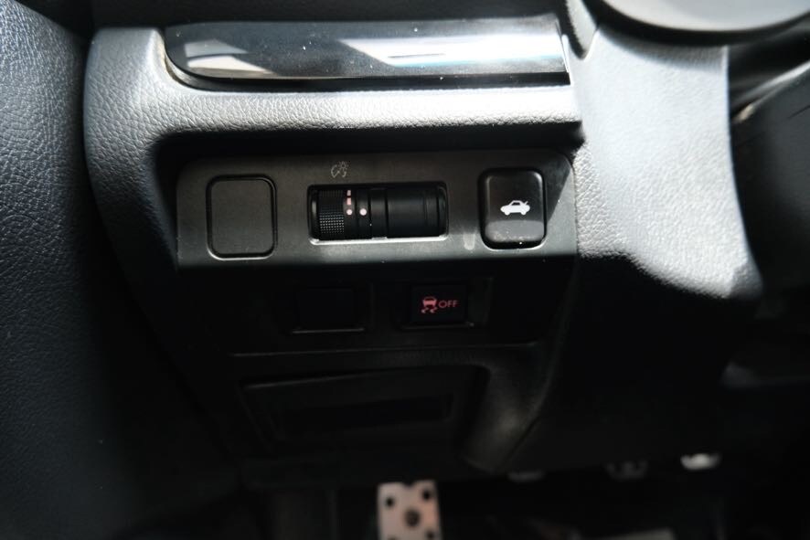 Vehicle image 35 of 41