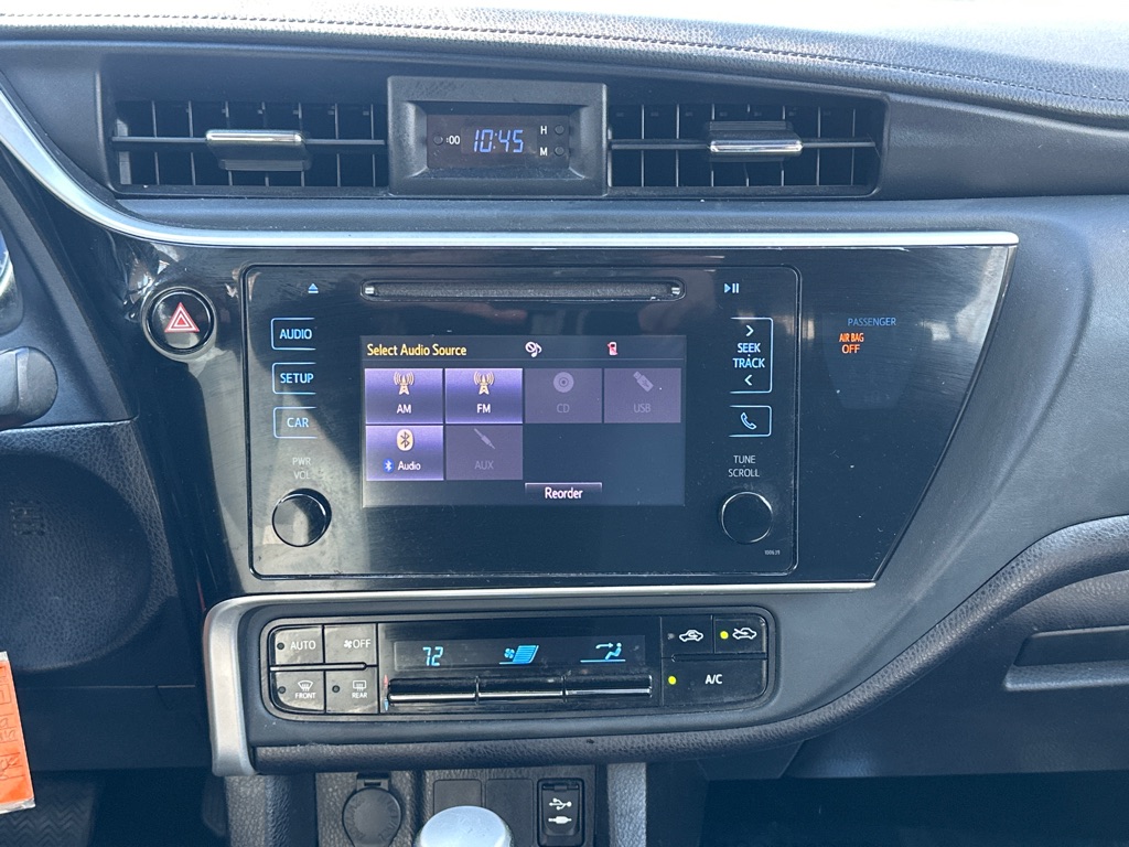 Vehicle image 24 of 34