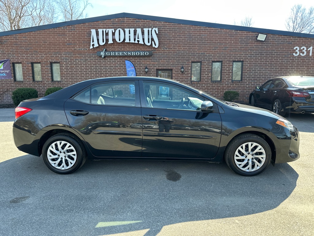 Vehicle image 5 of 34