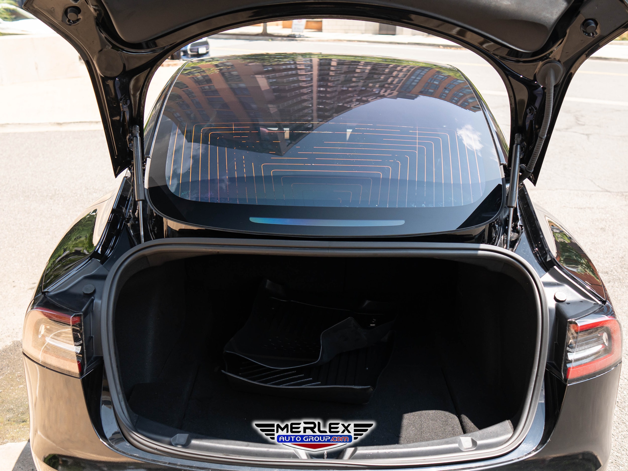 Vehicle image 13 of 43