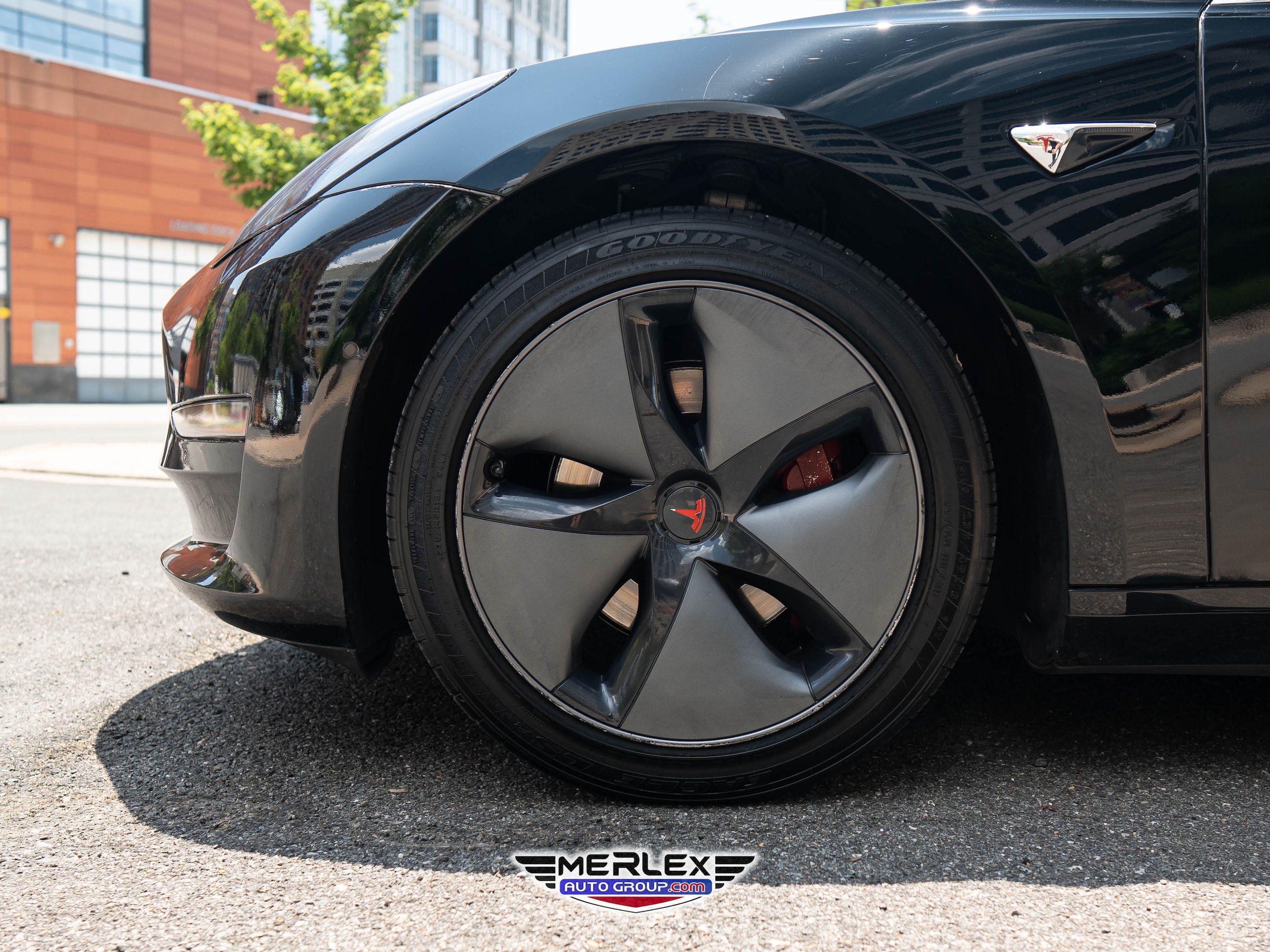 Vehicle image 11 of 43
