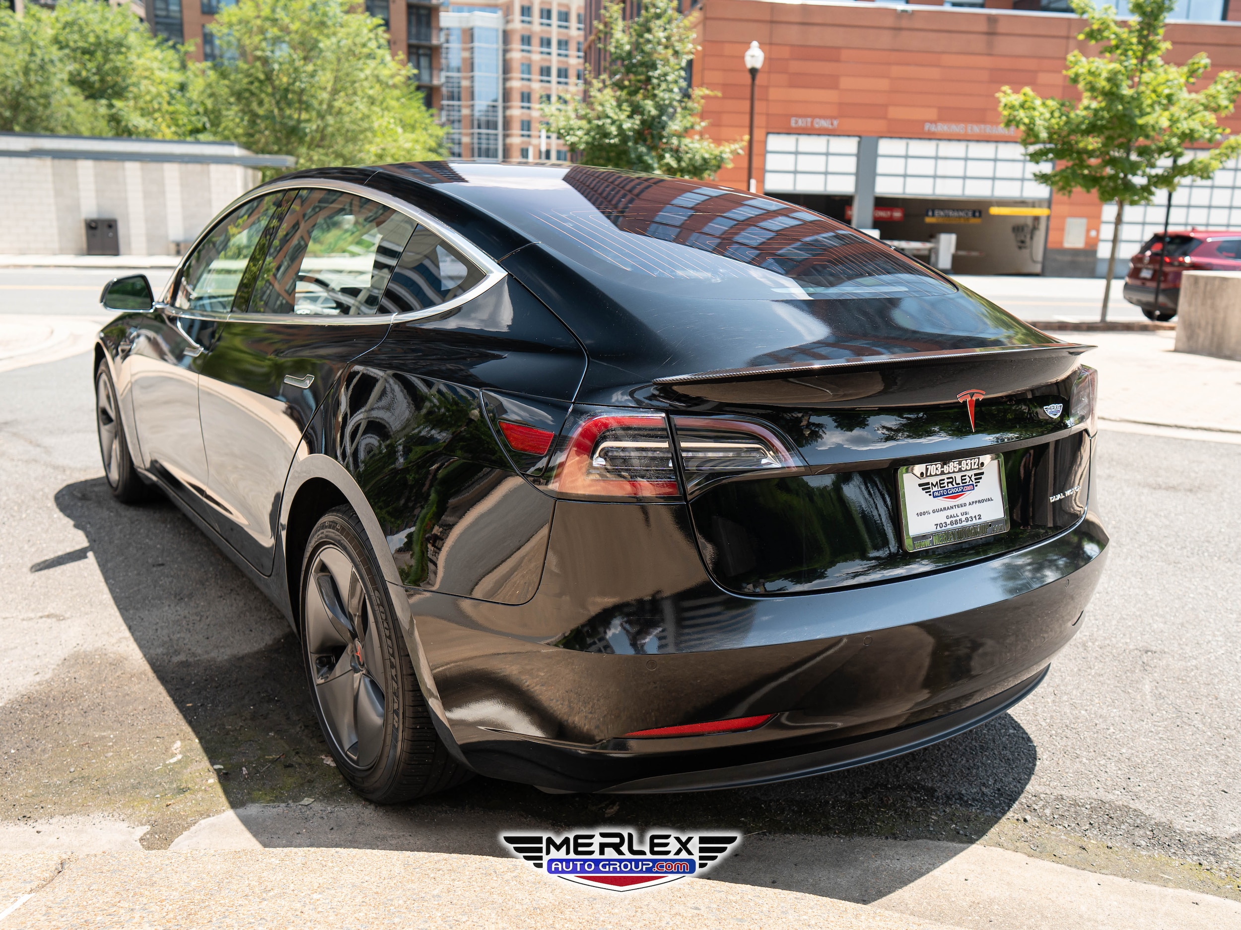 Vehicle image 6 of 43